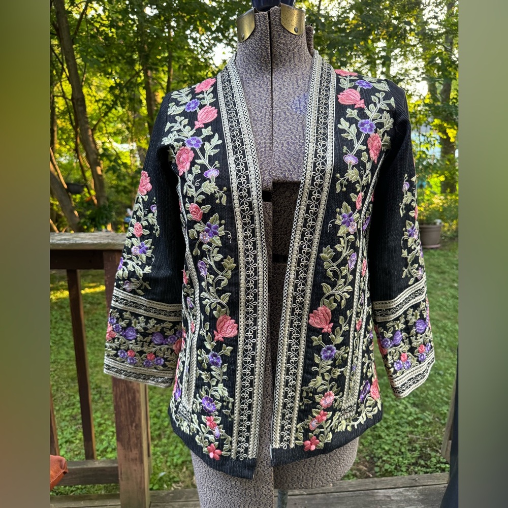 MARIA. B Pakistani Indian Designer Size Small Embroidered Cotton Blazer/Jacket